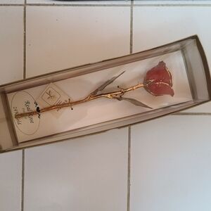 Real rose preserved in 24k gold